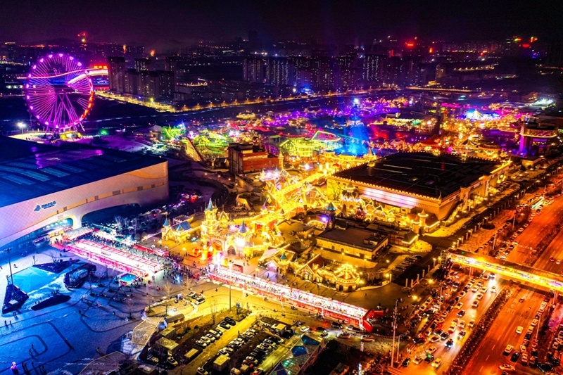 濟南融創文旅城開啟夏日夜游季